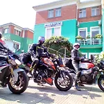 卡杜库酒店