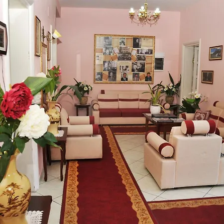 卡杜库酒店 Shkodër